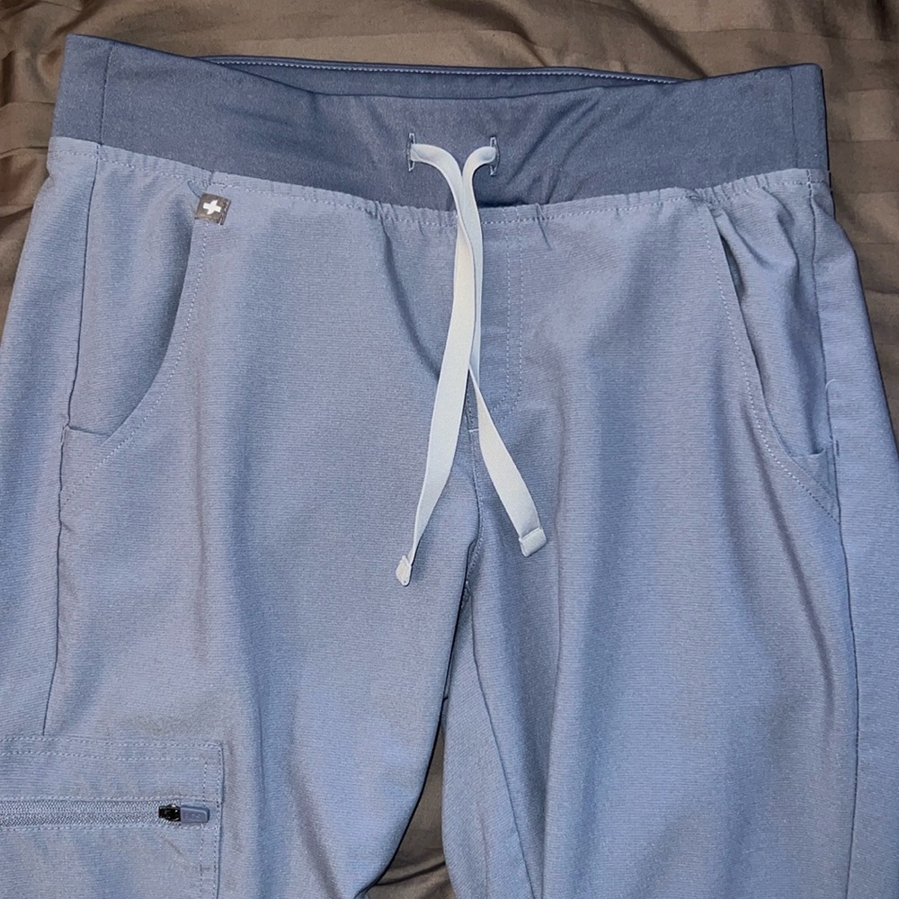 LIMITED EDITION FIGS | VAPOR BLUE SPACE DYE | Zamora Joggers | SIZE XS